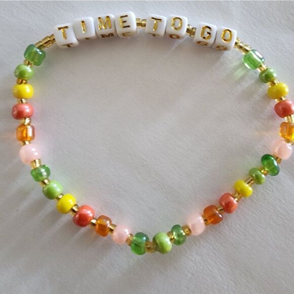 Taylor Swift Friendship Bracelet - Picture 1 of 2